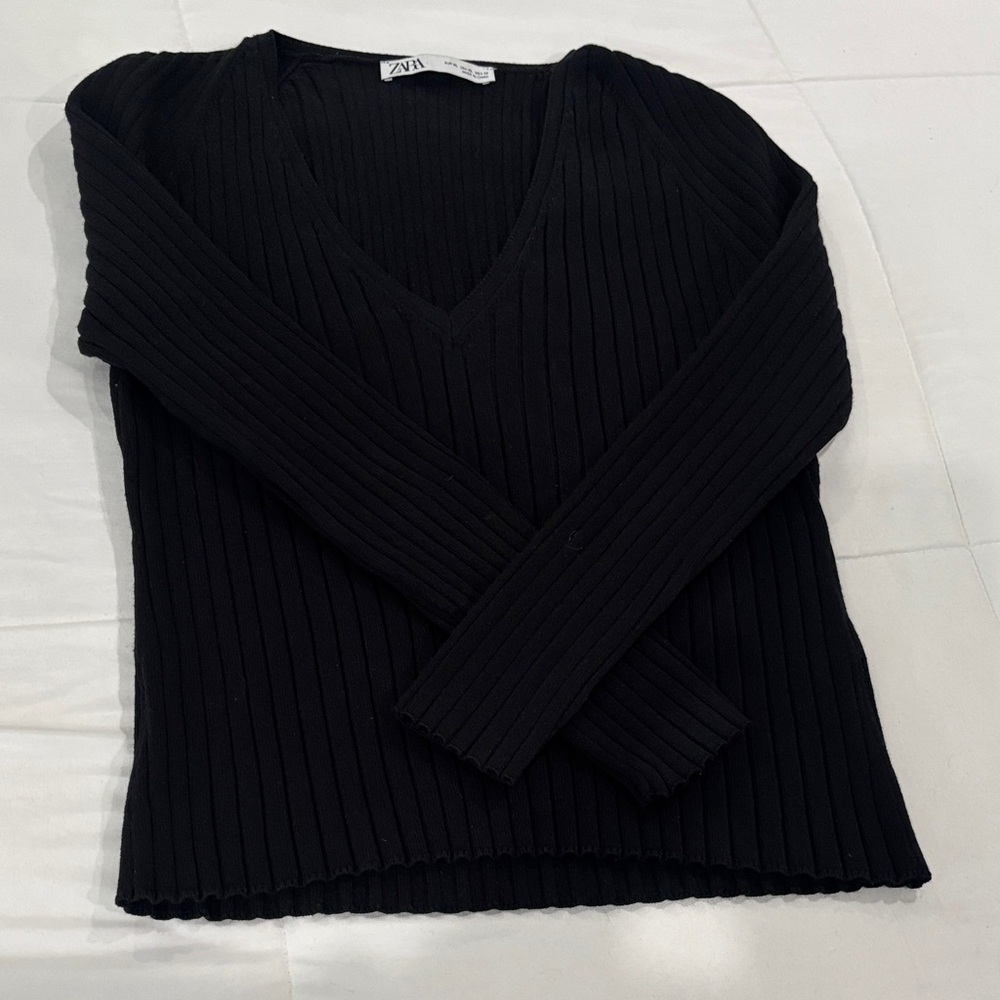 Zara Black V-Neck Ribbed Sweater